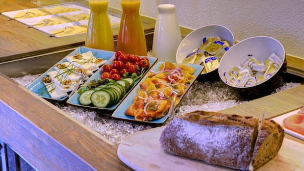 Frühstücksbuffet - Hotel Restaurant das Maasparel