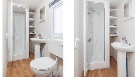 Badkamer - Oostappen Vakantiepark Arnhem Badkamer - Oostappen Vakantiepark Arnhem