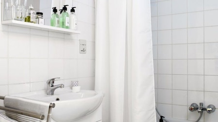 Badezimmer - Rien van den Broeke Village