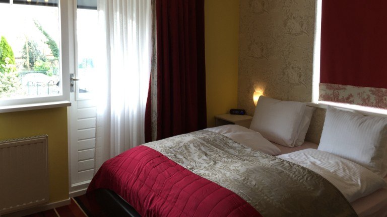 Hotelzimmer - Die Vier Jahreszeiten