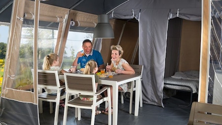 Eethoek - Country Camp Auf Kengert Eethoek - Country Camp Auf Kengert