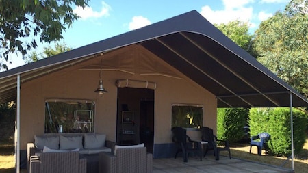 Voorzijde - Country Camp Nommerlayen Voorzijde - Country Camp Nommerlayen