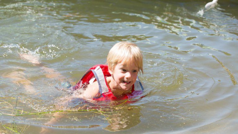 Schwimmteich - Land Camp des Messires