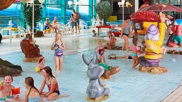 Subtropisches Schwimm-Paradies