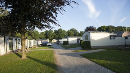 Buitenaanzicht - Vakantiepark de Oude Molen Buitenaanzicht - Vakantiepark de Oude Molen
