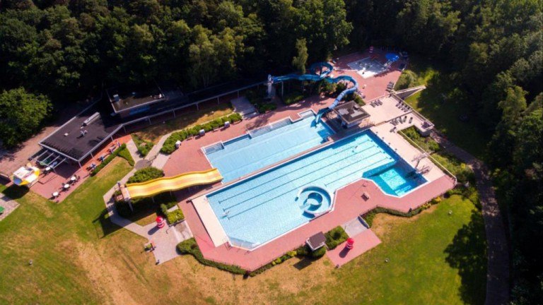 Zwembad omgeving - Vakantiepark Grafschaft Bentheim