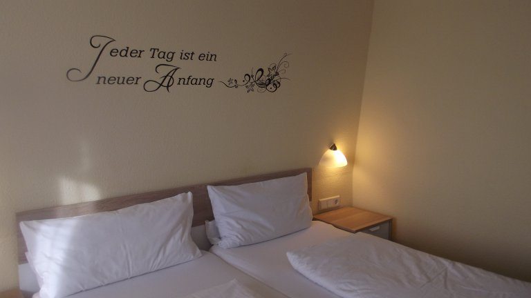 Standardzimmer - Hotel Zum Weissen Lamm