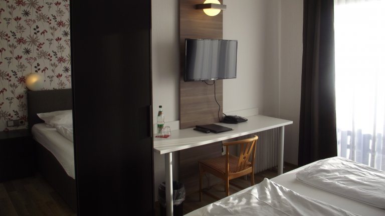 Standardzimmer - Hotel Zum Weissen Lamm
