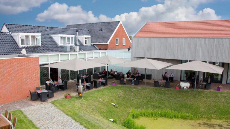 Terras - Best Western Plus Hotel Aduard