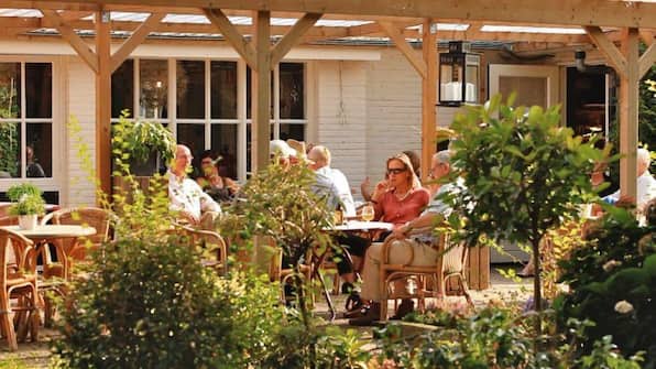Terrasse - Vakantiepark de Luttenberg