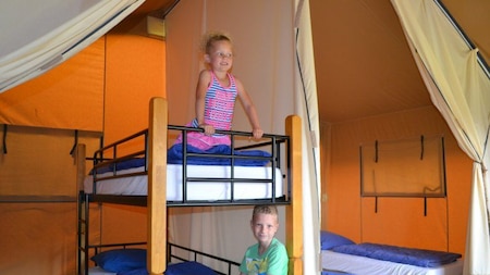 Slaapcabines - Vakantiepark de Luttenberg Slaapcabines - Vakantiepark de Luttenberg