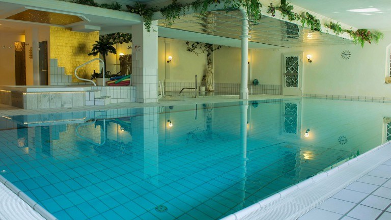 Zwembad - Hotel Becker