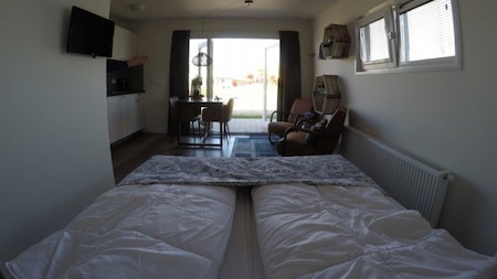 Woon-slaapkamer - Vakantiepark Ackersate Woon-slaapkamer - Vakantiepark Ackersate