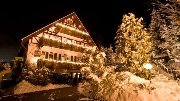 Vorderansicht - Landhotel Grimmeblick Vorderansicht - Landhotel Grimmeblick